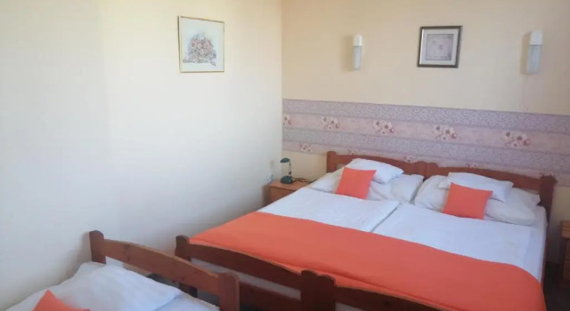Hotel Hajnal