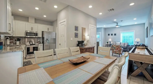 Villa La Isla Family Condo With Pool, Near Corpus Christi's Best Beaches & Dining