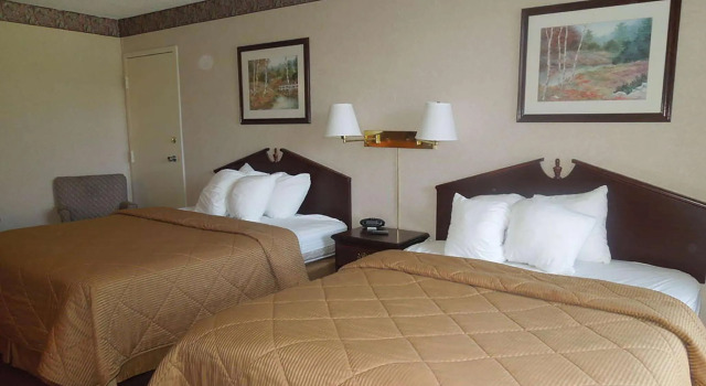 Четырёхместный номер Standard Baymont by Wyndham Northwood