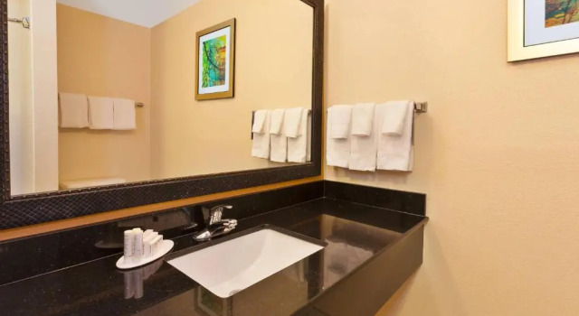 Номер Standard Fairfield Inn & Suites by Marriott Columbus East