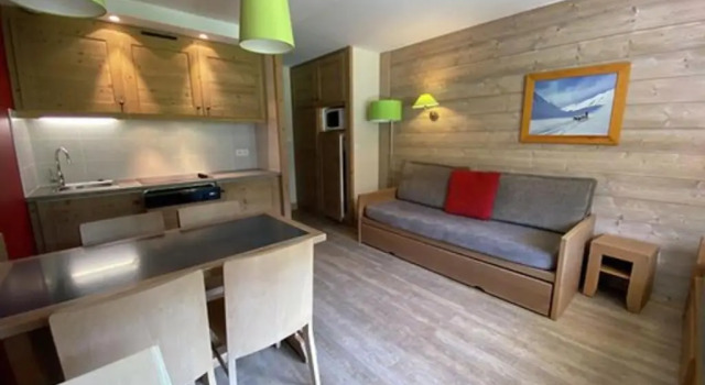 Appartement La Tania, 2 pièces, 4 personnes - FR-1-513-74