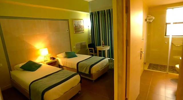 Двухместный номер Standard с красивым видом из окна Holy Land Hotel