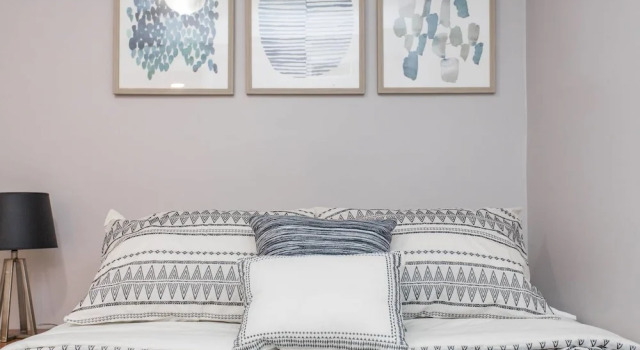 Апартаменты с 3 комнатами Mid Century Gem Comfort, Close to Train 3bd