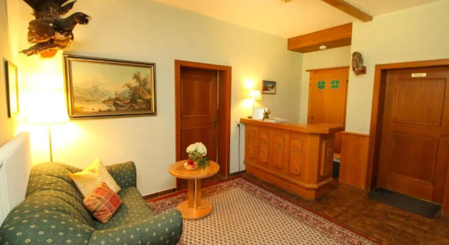 Gästehaus Hochkönig, Rezervovat Hotel Hotely v Filzmoos s parkováním, Parkování