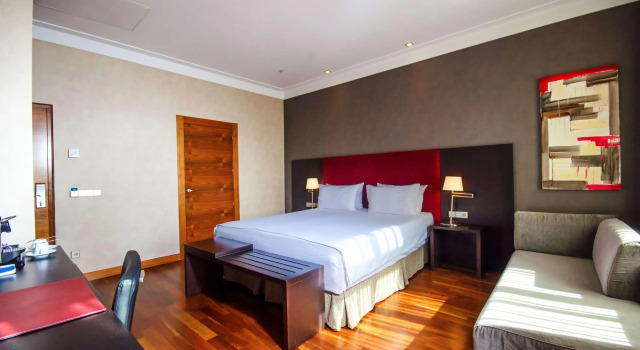 Hotel NH Poznan, Забронировать Отель Старе Място Познань