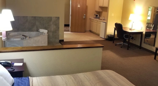 Люкс Grand Quality Inn & Suites Kilgore-Longview