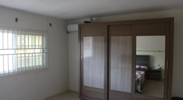 Dubbel woonhuis Selderiestraat Paramaribo
