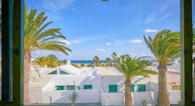 Коттедж Villa Palmeras Beach Puerto del Carmen