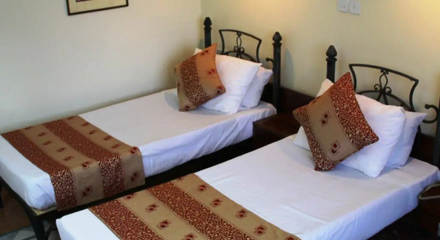 Mayhouse 680 Hotel