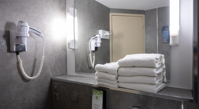 Трёхместный номер Standard Kyriad Beaune