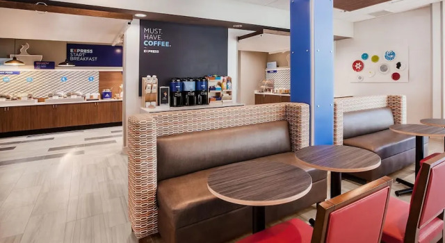 Holiday Inn Express & Suites - Elkhorn - Lake Geneva Area by IHG, Réserver Hôtel Elkhorn Wisconsin