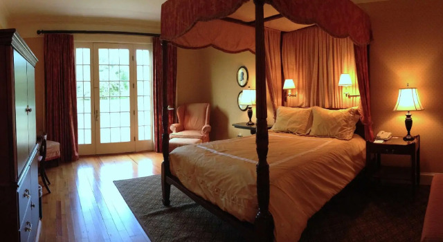 Двухместный номер Deluxe The Berry Hill Resort & Conference Center