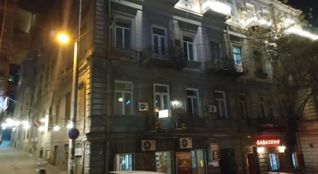 TiflisLux Boutique Hostel, Забронировать Гостевой дом Тбилиси Регион Тбилиси, рядом с Концертный зал Тбилиси