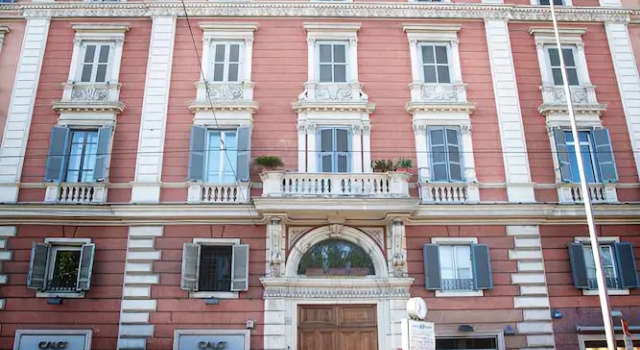 Room 4 Rome B&B Risorgimento, Забронировать Отель «постель и завтрак» Vaticano Prati Рим, рядом с Замок Святого Ангела