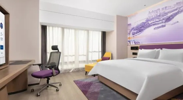Люкс Hampton by Hilton Hubin South Road