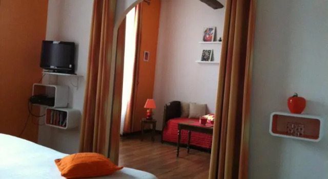 Standart küçük süit Logis Auberge De Tavel