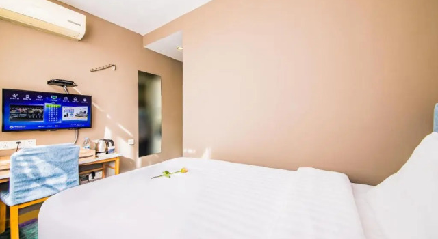 Одноместный номер Standard Home Inn Changsha Railway Station Bayi Road
