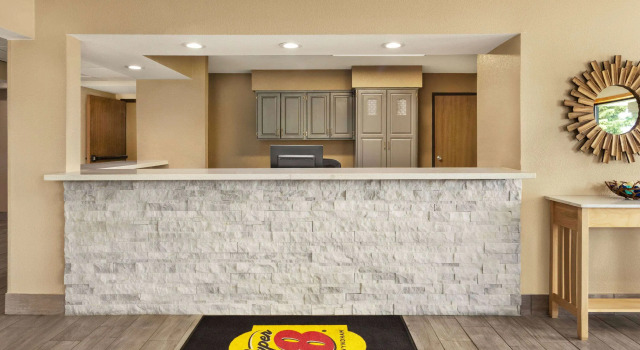 Super 8 by Wyndham Ankeny/Des Moines Area, Book Hotel Ankeny Iowa