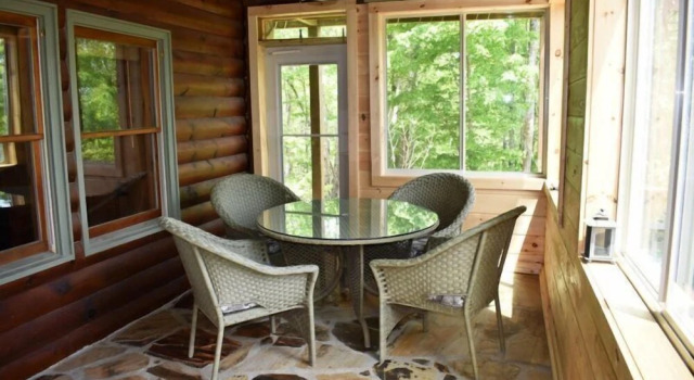 Коттедж Overlook Retreat Cabin - Charming Cabin Mountain Views With Foosball Firepit