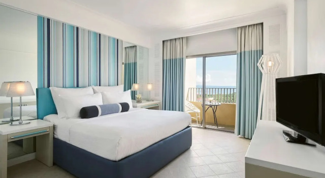 Двухместный номер Deluxe Mövenpick Hotel Mactan Island Cebu