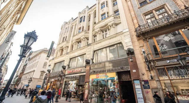Vintage Elegance MostCentralApt !Váci street!, Забронировать Отель 05. Внутренний город - Город Леопольда 