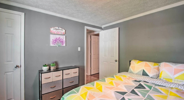 Dog-friendly Fayetteville Home w/ Hot Tub!, Varaa Hotelli Fayetteville Länsi-Virginia