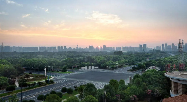Двухместный клубный номер Standard Sheraton Changzhou Wujin Hotel