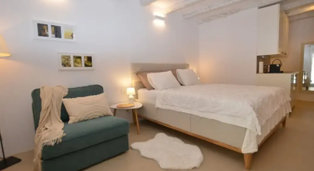 Студия Chic and Stylish Old Town Rovinj Apartment
