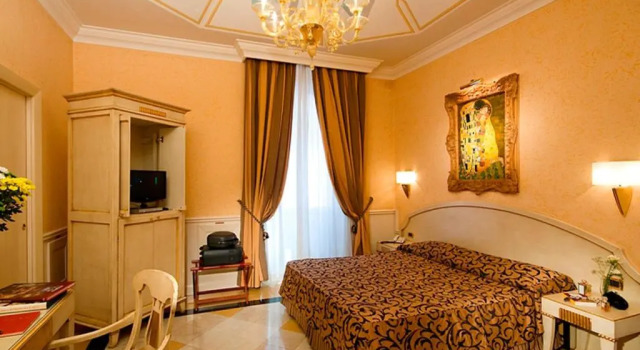 Четырёхместный номер Hotel Bolivar