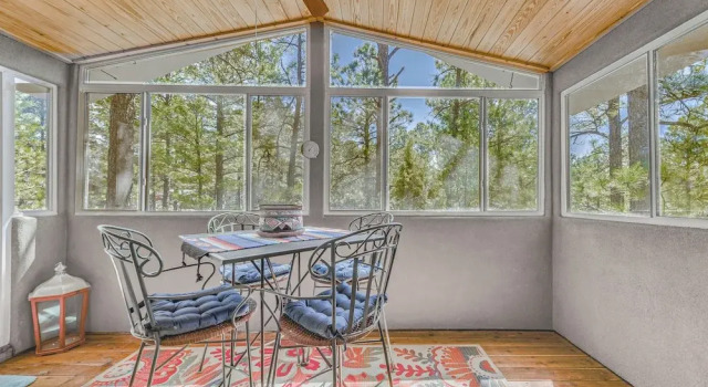 Коттедж Ruidoso Mountain Cabin w/ Deck, 1 Mi to Hiking
