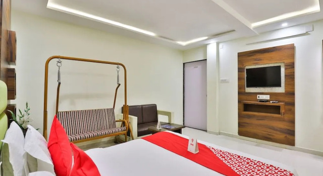 OYO 15378 Ratna Palace, Rezervovat Hotel Hotely v Gujarat s parkováním, Parkování