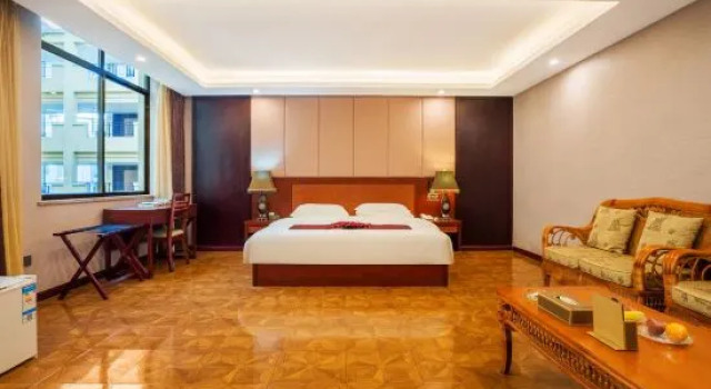 Люкс Comfort Jinggu Yingjiang International Hotel