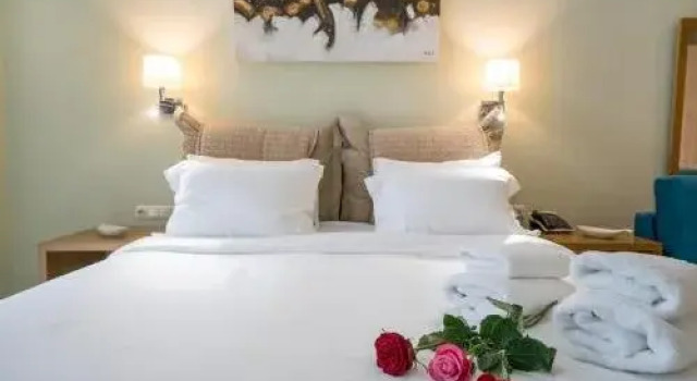 Edem Luxury Apartments, Buchen Sie Ferienwohnung Nea Peramos Mazedonien