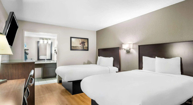 Rodeway Inn Waco Downtown near University