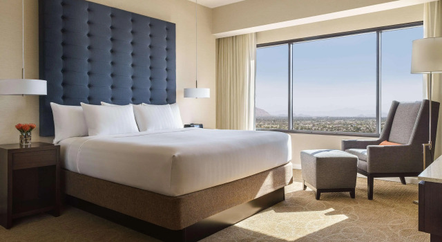Hyatt Regency Phoenix Downtown, Забронировать Отель Феникс - центр города Финикс, рядом с Площадь Исторического наследия