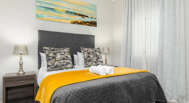 Апартаменты c 1 комнатой Axis Luxury Apartments by Century City Hotels