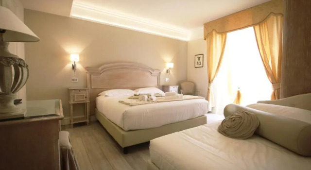Четырёхместный номер Standard с частичным видом на море Hotel Villa Margherita