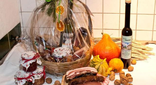 Hotel Greif, Забронировать Отель Отели Фёлькермаркт 3 звезды, 3*