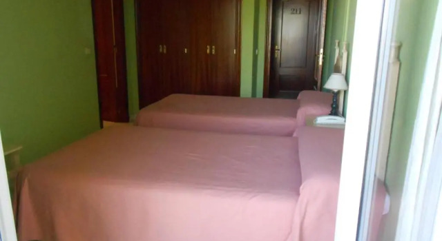 Двухместный номер Standard с красивым видом из окна Hostal Burgos