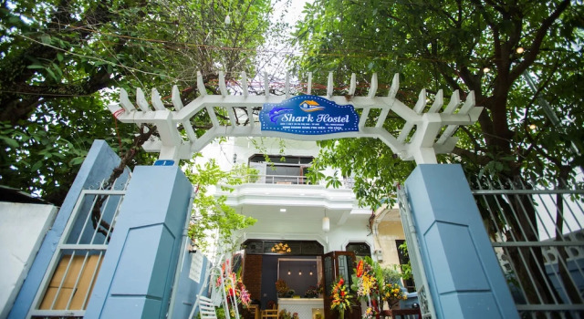 Shark Hotel - Hostel