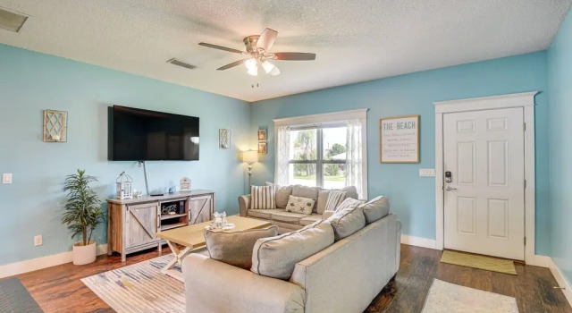 Close to Beaches: Palm Coast Home w/ Deck!