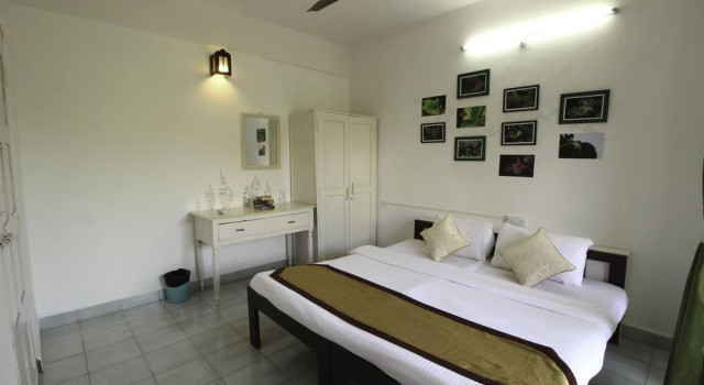 OYO Home 9365 Bewitching 3BHK, Rezerwuj Hotel Calangute North Goa
