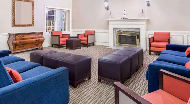 Comfort Inn Historic Area, Book Mini-hotel Williamsburg Virginia, nær Kaplan Arena