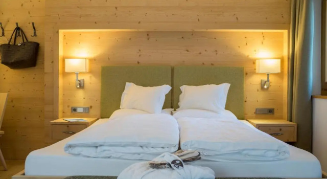 Двухместный номер Standard с балконом и с красивым видом из окна Dolomites Nature Hotel Vigilerhof