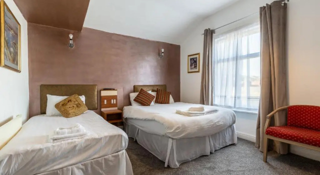 Номер Standard Holmsdale Hotel