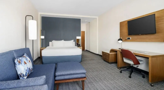 Двухместный номер Standard с видом на горы Courtyard by Marriott Phoenix Mesa Gateway Airport
