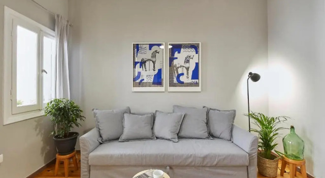 Апартаменты Bright Bright B Central Apartment with Balcony