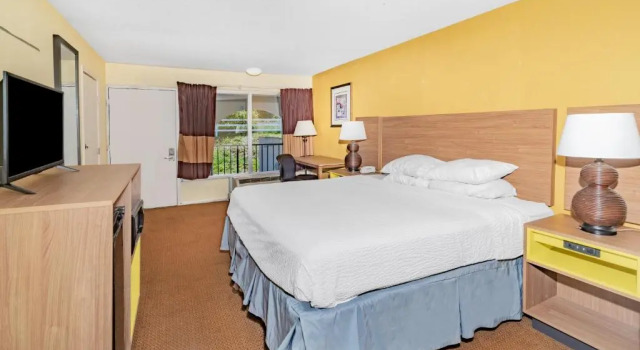 Двухместный номер Standard Rodeway Inn Owensboro South