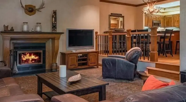 Beaver Creek Village Ski In, Ski Out 4 Bedroom, Забронировать Отель Отели Бивер-Крик с парковкой, рядом с Haymeadow Express Gondola, Парковка