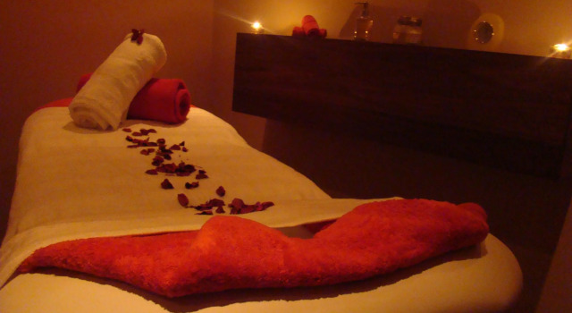 AX Sunny Coast Resort & Spa, Prenota Resort Qawra Malta